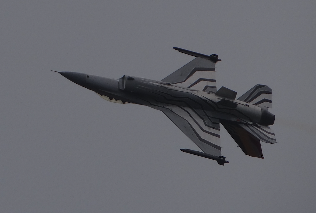 General Dynamics F-16 C/D. 1982