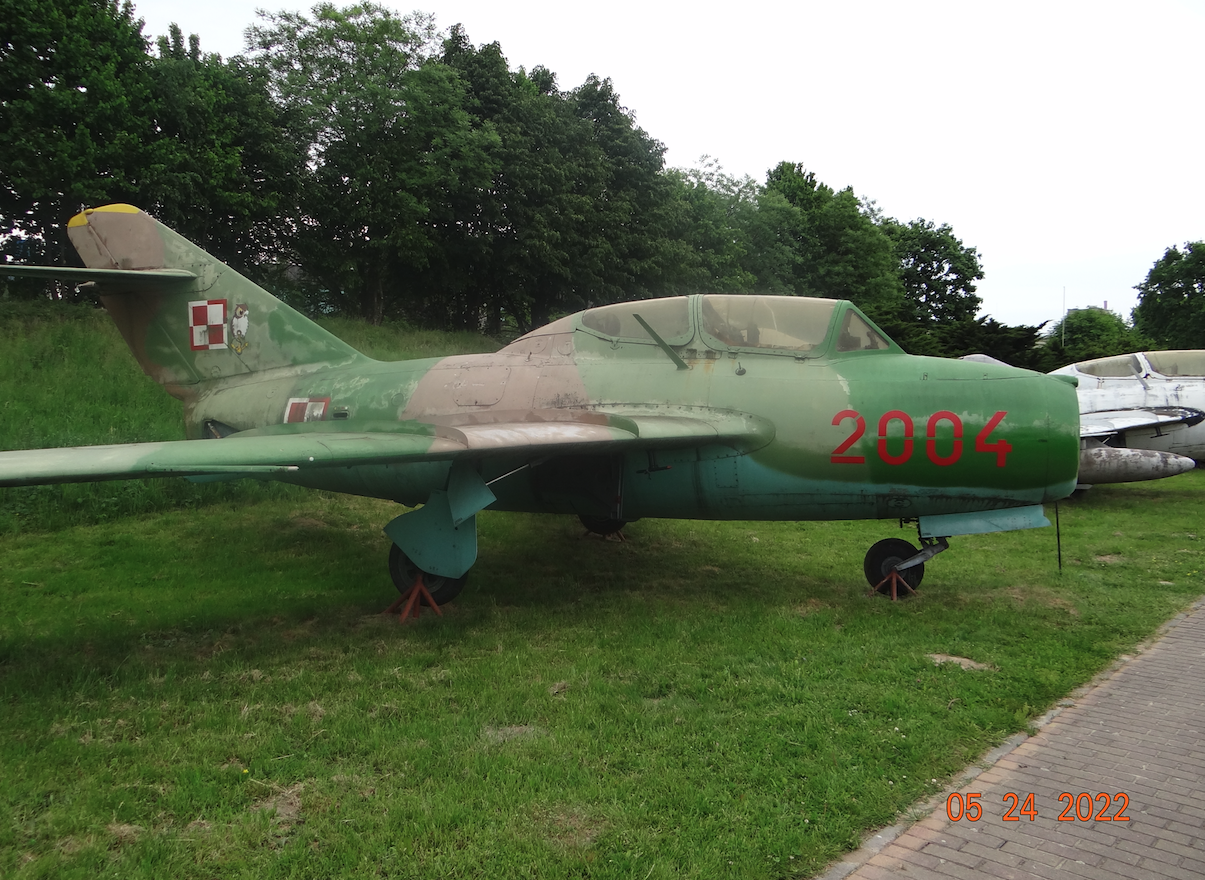 32 Aviation Regiment of Tactical Recognition in Sochaczew. 1963-1998