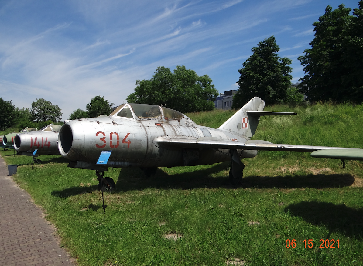 62 Pułk Lotnictwa Myśliwskiego w Krzesinach. 1954r.-1994r.