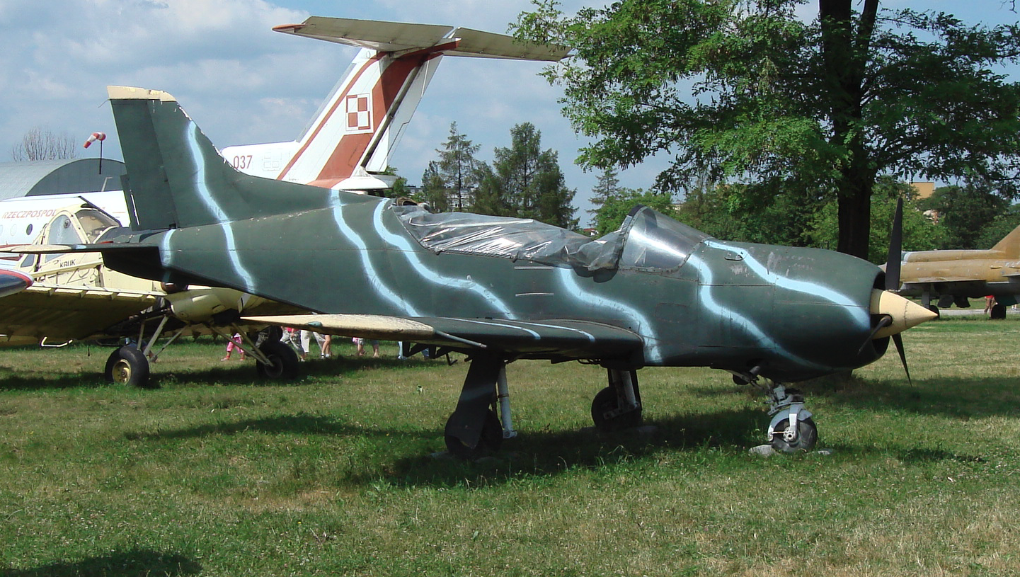 PZL-130 Orlik, piston engine. Design. 2008.